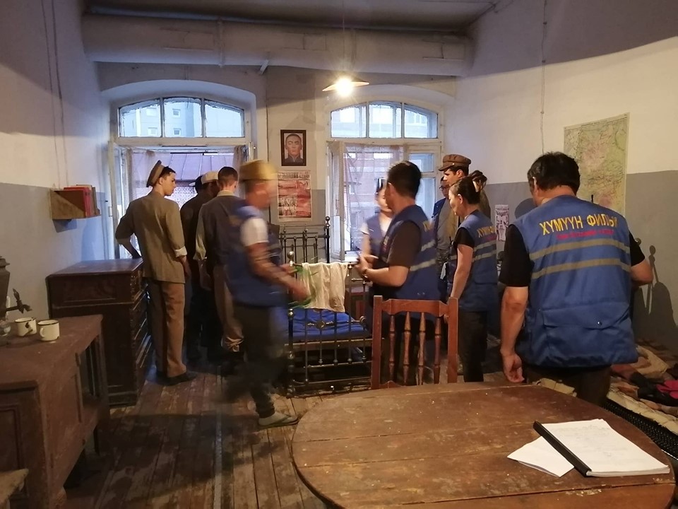 “ТҮҮХ МАРТАХГҮЙ” КИНОНЫ ЗУРАГ АВАЛТ ЭРХҮҮ ХОТОД ҮРГЭЛЖИЛЖ БАЙНА